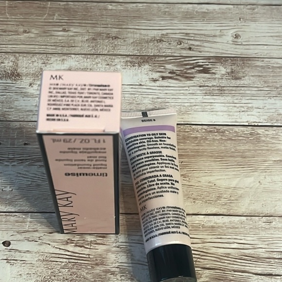 NEW MK Beige 8 MATTE WEAR Timewise Liquid Foundation Beige 8 New in box - Picture 7 of 7